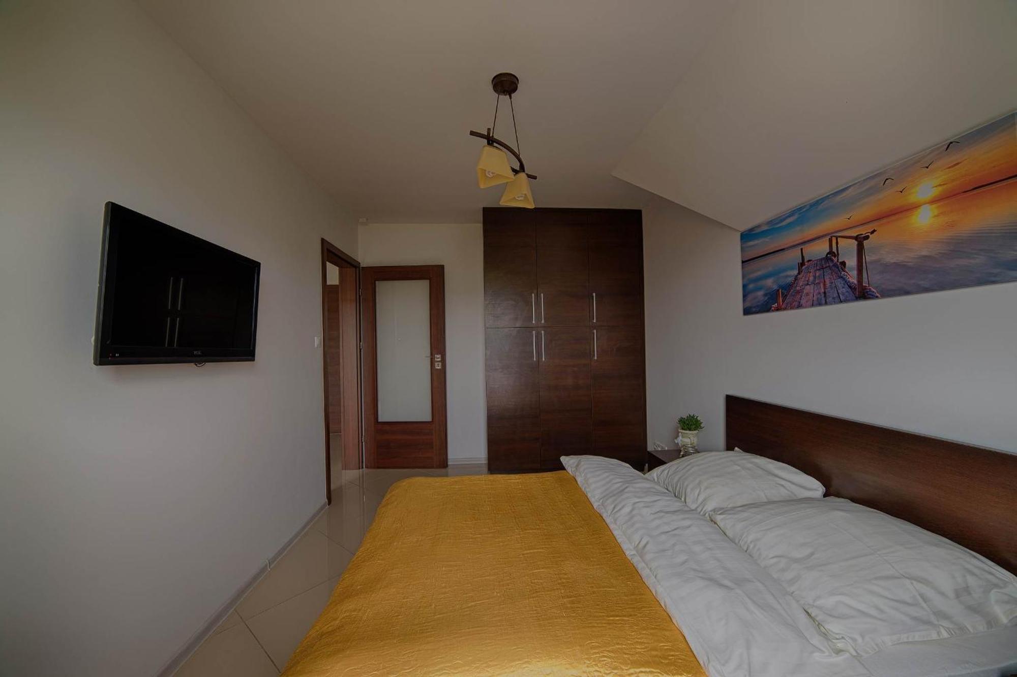 4 Strony Swiata Apartment ยารอสวาเวียซ ภายนอก รูปภาพ