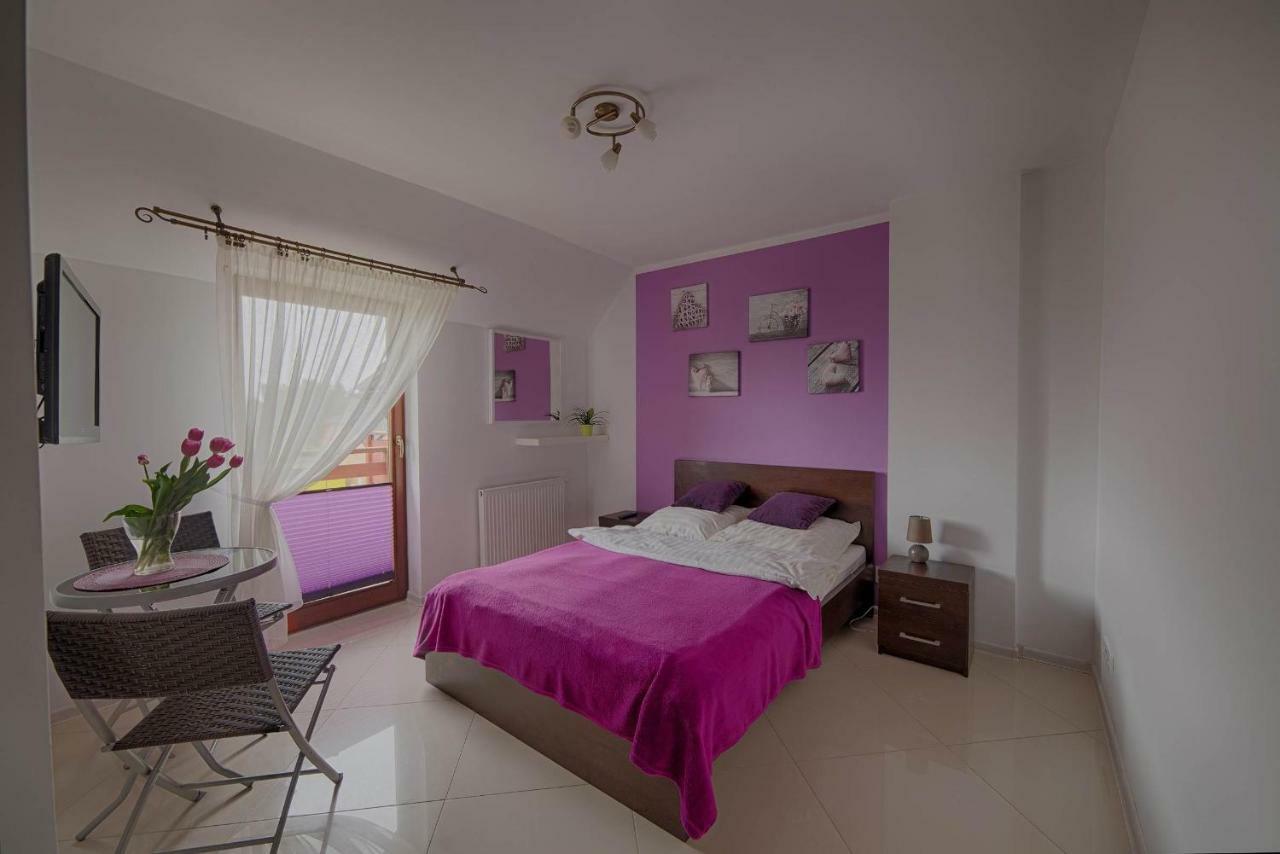 4 Strony Swiata Apartment ยารอสวาเวียซ ภายนอก รูปภาพ