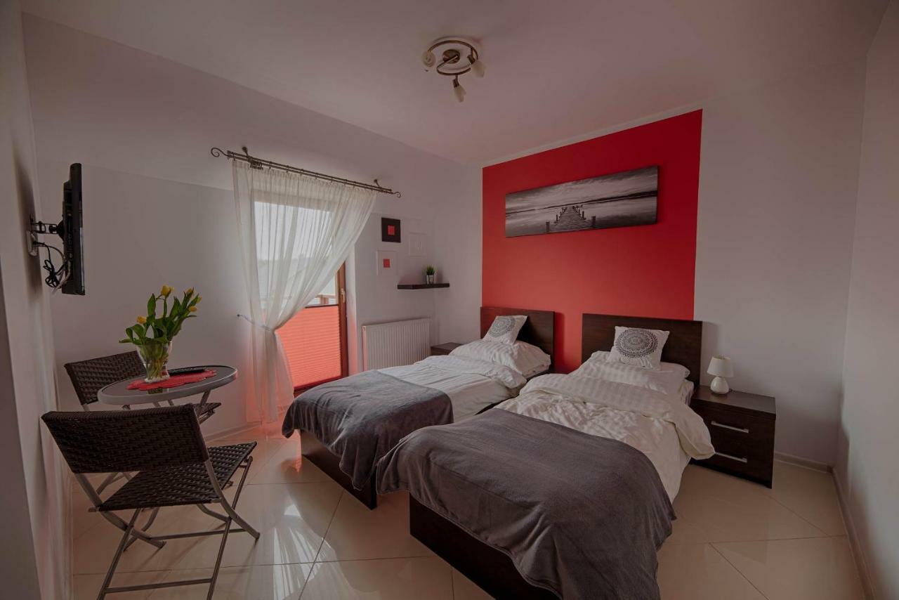4 Strony Swiata Apartment ยารอสวาเวียซ ภายนอก รูปภาพ
