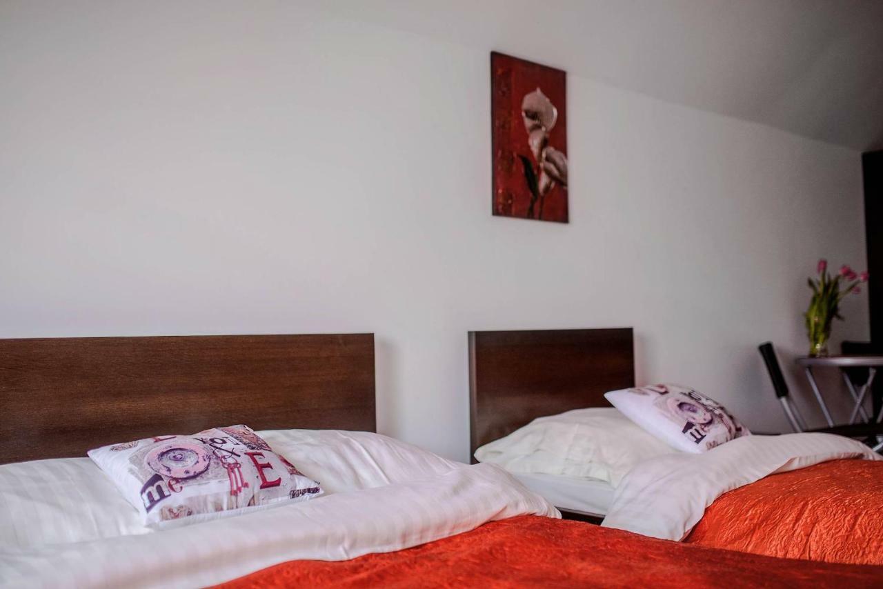 4 Strony Swiata Apartment ยารอสวาเวียซ ภายนอก รูปภาพ