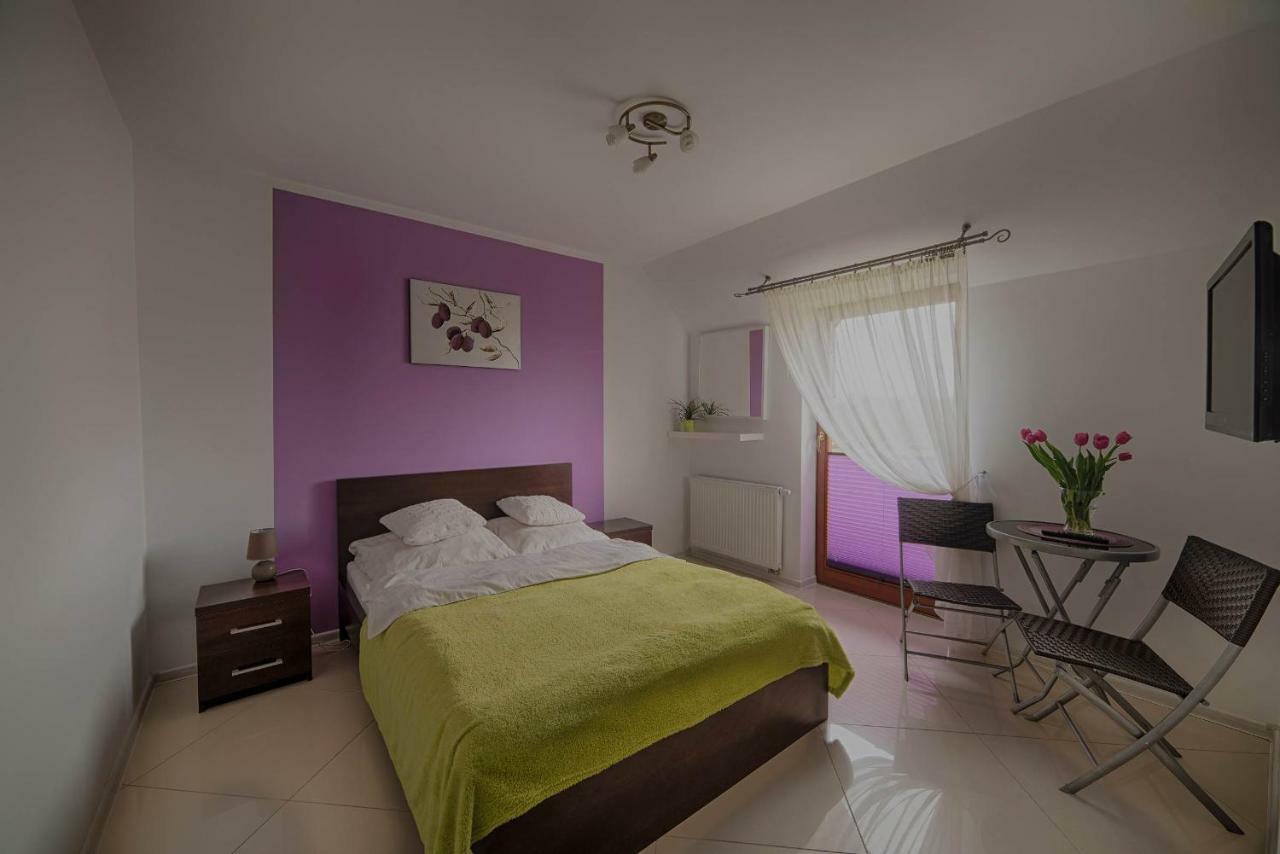 4 Strony Swiata Apartment ยารอสวาเวียซ ภายนอก รูปภาพ