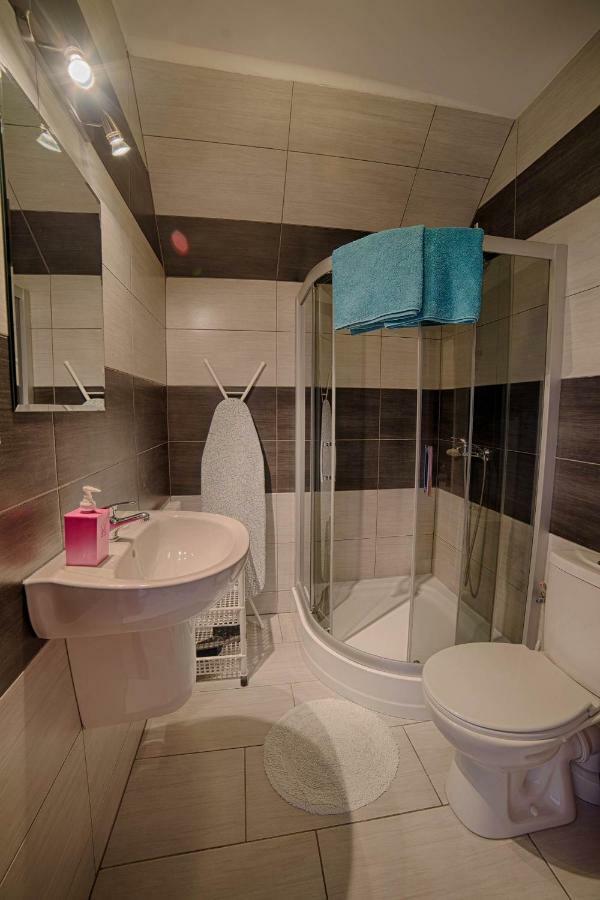 4 Strony Swiata Apartment ยารอสวาเวียซ ภายนอก รูปภาพ