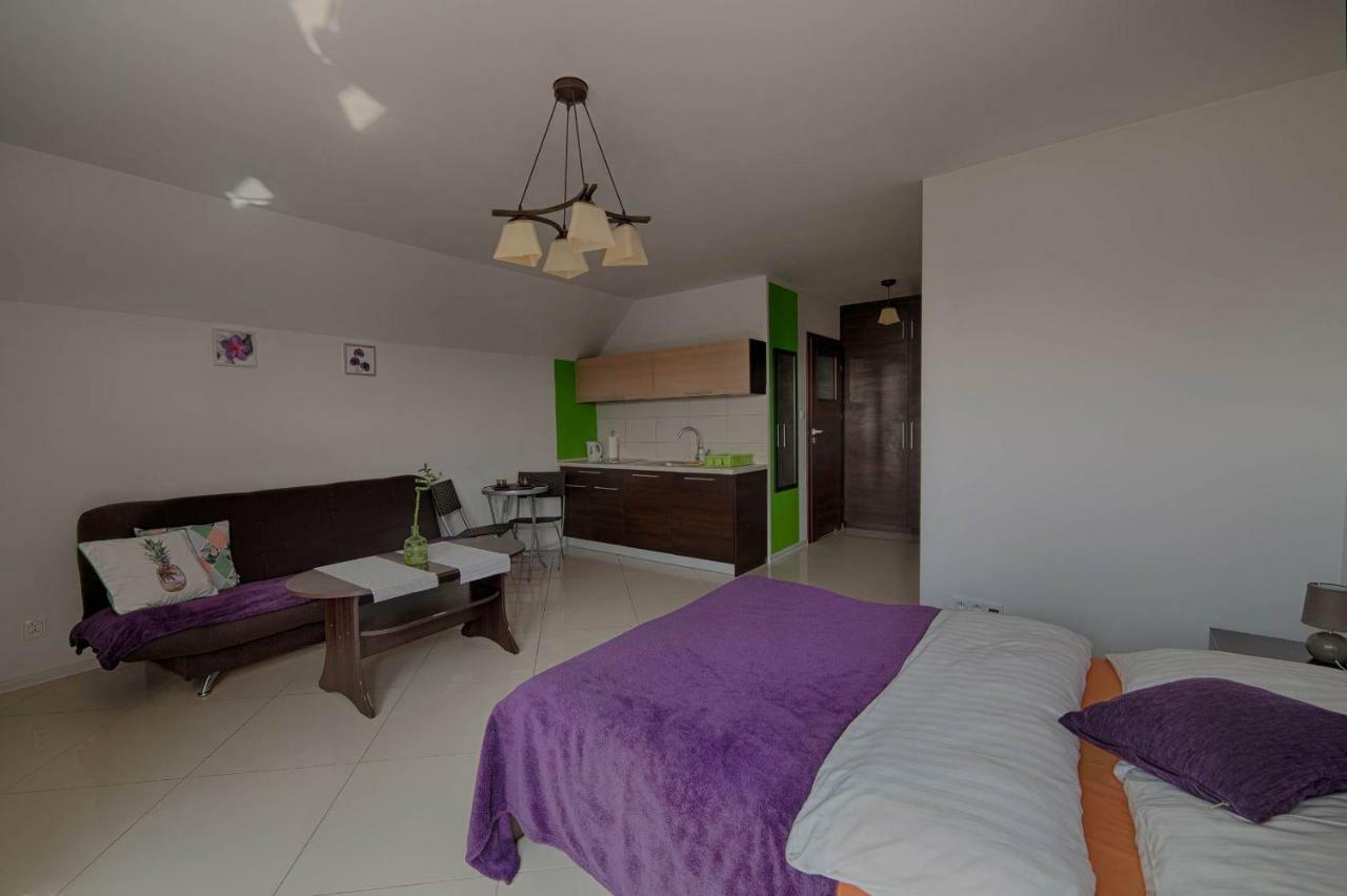 4 Strony Swiata Apartment ยารอสวาเวียซ ภายนอก รูปภาพ
