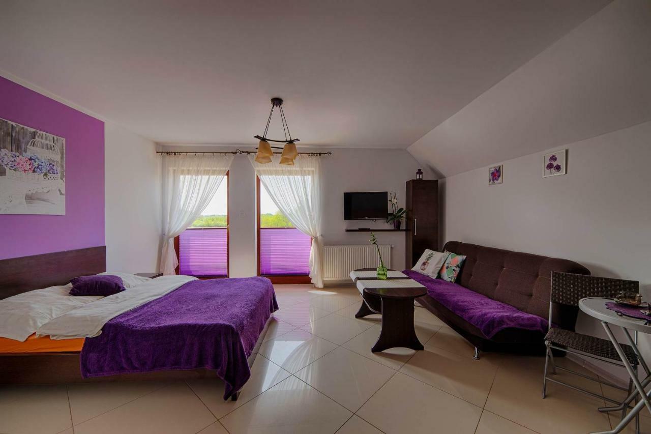 4 Strony Swiata Apartment ยารอสวาเวียซ ภายนอก รูปภาพ